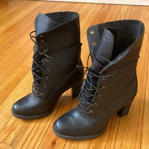 TIMBERLAND Women's Black Lace Up Heeled Boots Size: 5.5